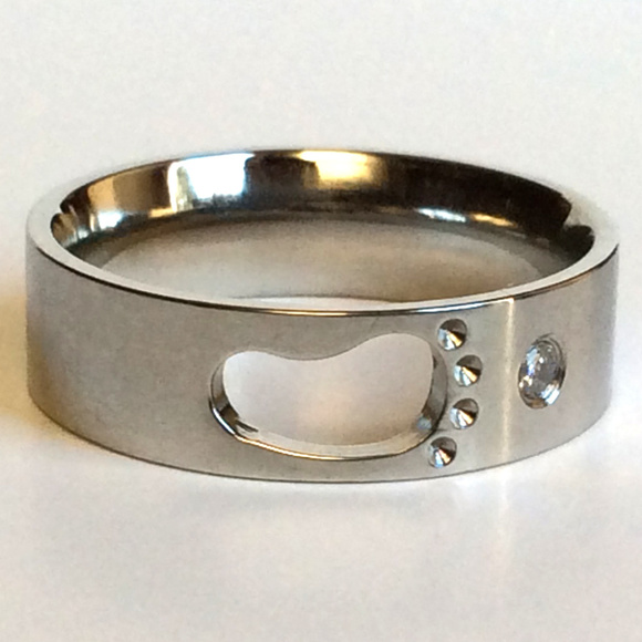 Engagement Ring, Promise Ring, Wedding Band - Picture 4 of 8